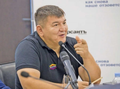 Сувениры для своих: щедрость Хозуправления за наш счёт
